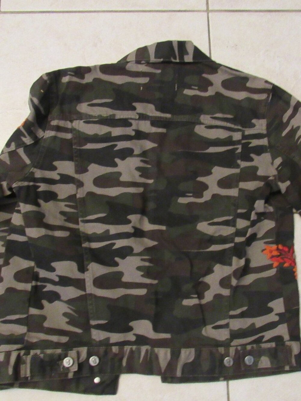 NWT Anthropologie Pilcro and the Letterpress Camo Embroidered Denim Jacket M - Picture 7 of 7